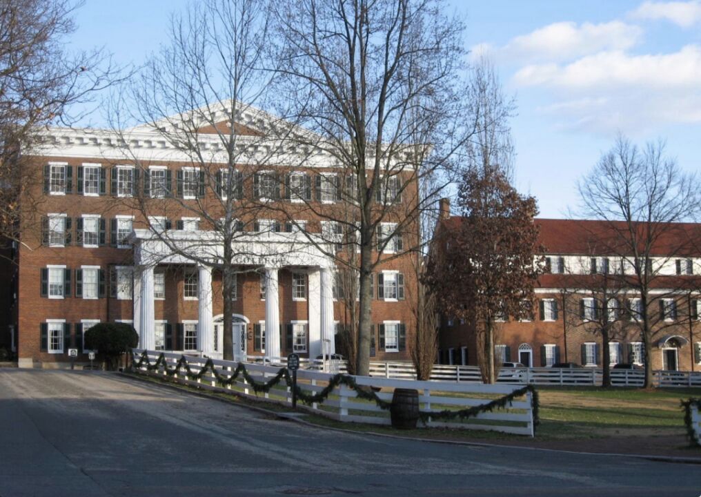#16. Salem College